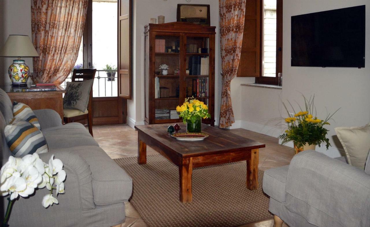 Donna Chiara Bed and Breakfast Nusco Exteriör bild